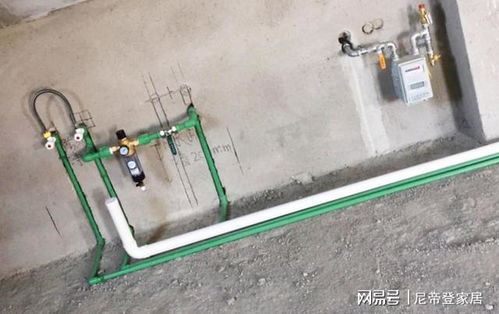 探索奇境：将水管开水注入B中的奇妙感受