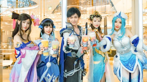 【COSPLAY福利】热门动漫俺物语主角三人组：美女与野兽的最萌身高差