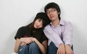 张鲁一妻子谢嘉颖近照曝光，对比张鲁一整形前后惊人变化
